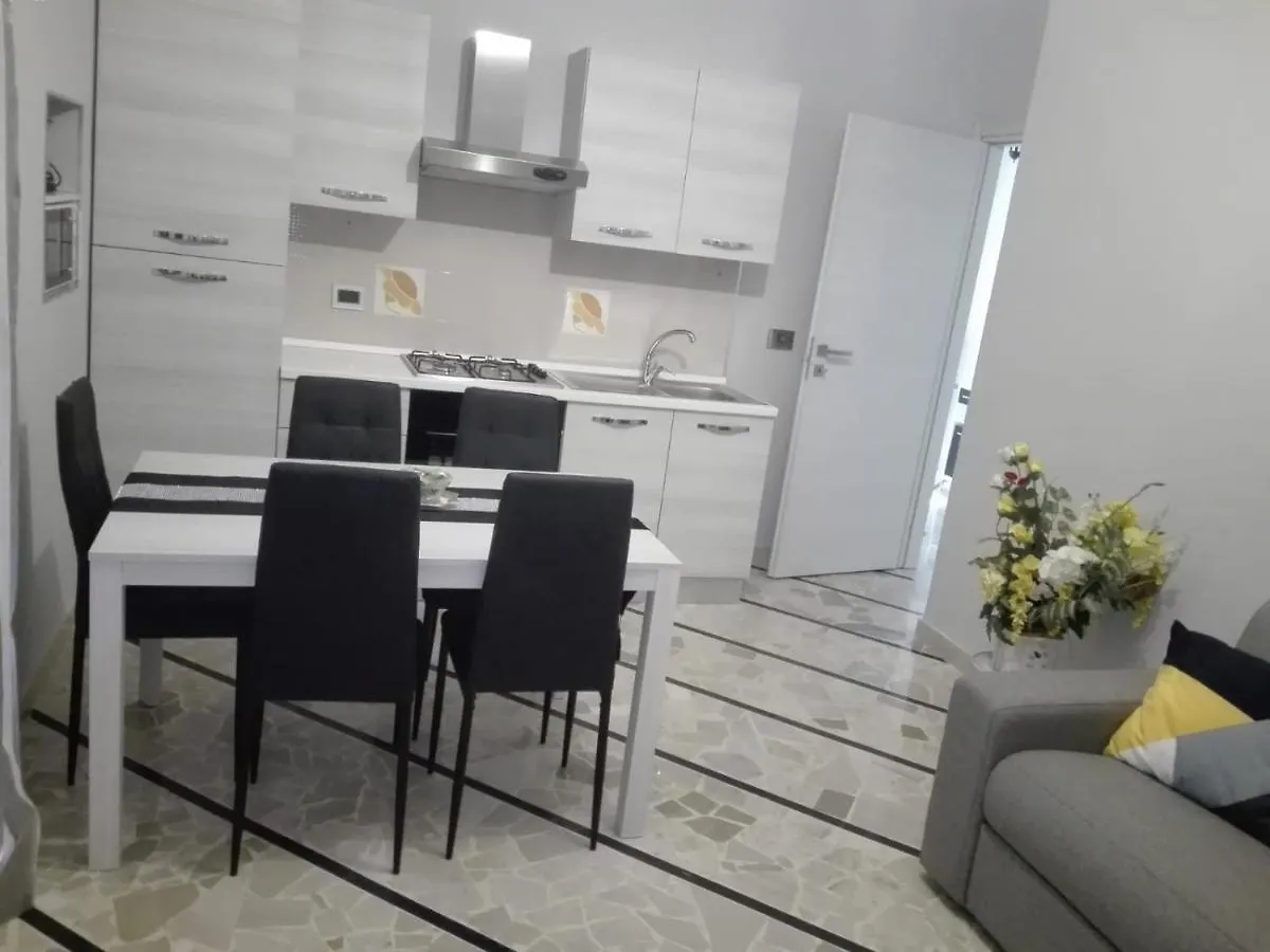 Апартаменты Ylli House Санремо