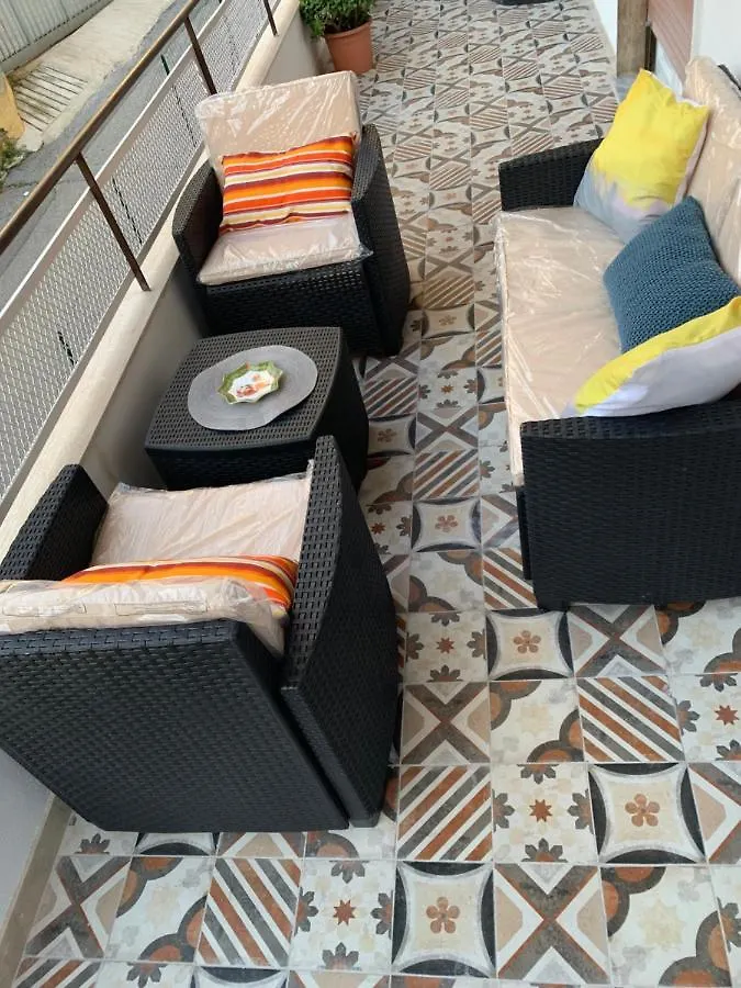 Ylli House Sanremo Apartment 0*,